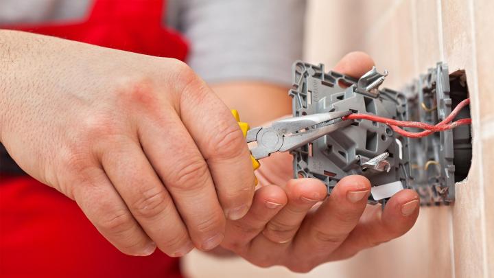 Electrical network installation Greater Montreal