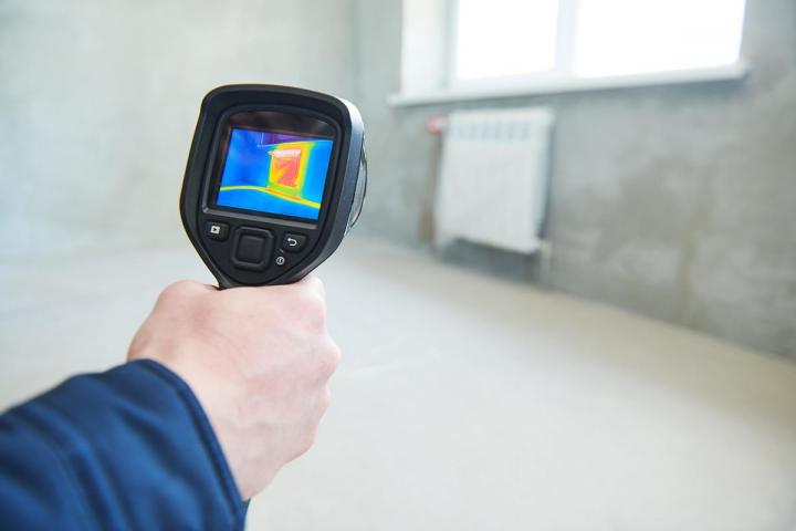 We specialize in thermographic inspections.