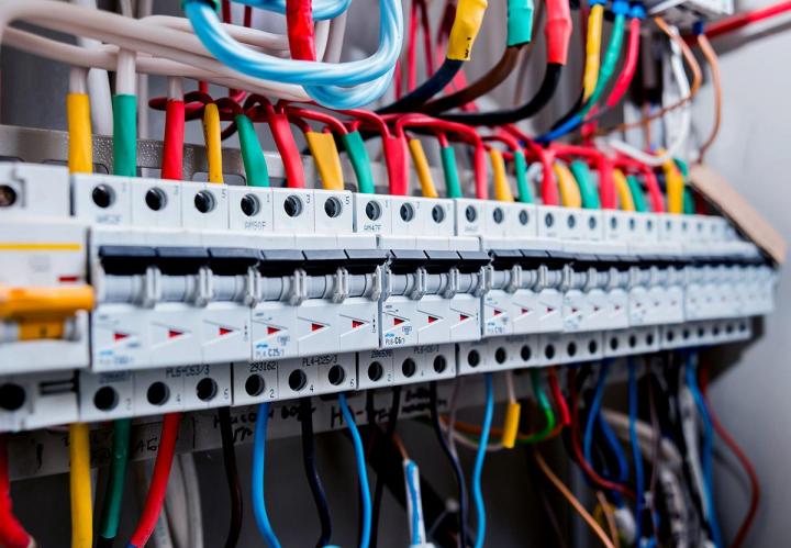 Electrical network installation service Greater Montreal